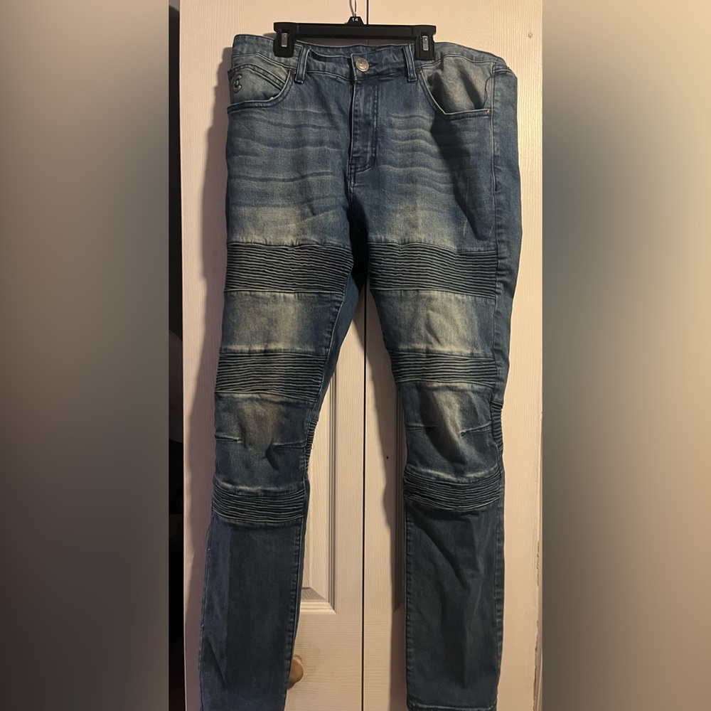 Men’s 34x32 CDMG jeans